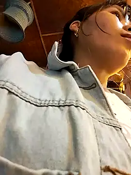 linhkem-cute online show from 09/20/25, 07:26