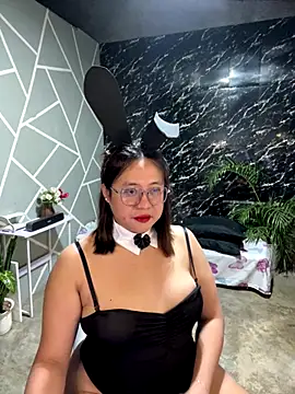 Snapshot of 1aquaticangel69 chatting on 10/21/25, 06:36 1aquaticangel69 online show from 10/21/25, 06:36