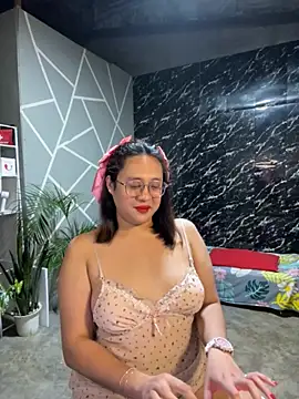 Snapshot of 1aquaticangel69 chatting on 11/18/25, 05:39 1aquaticangel69 online show from 11/18/25, 05:39