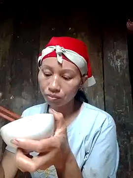 donna-bae online show from 10/20/25, 11:54