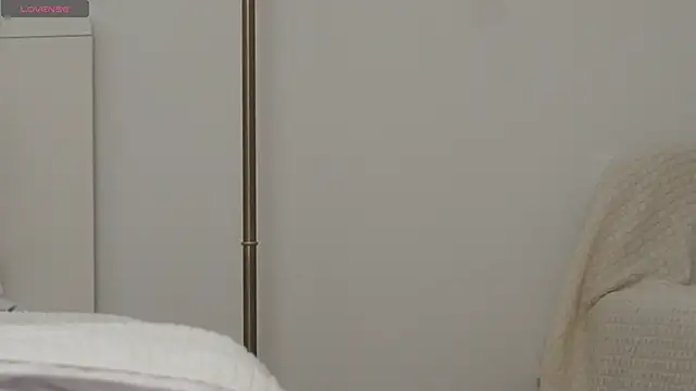 adisson fox online show from 12/20/25, 07:04