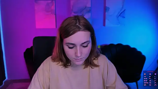 casey meow  online show from 11/25/25, 09:42