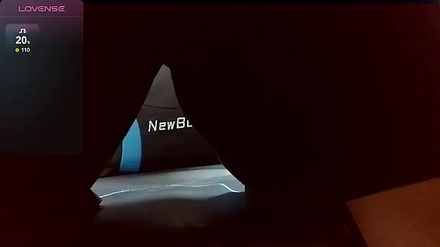 Snapshot of 18cmcast chatting on 09/29/25, 07:02 18cmcast online show from 09/29/25, 07:02