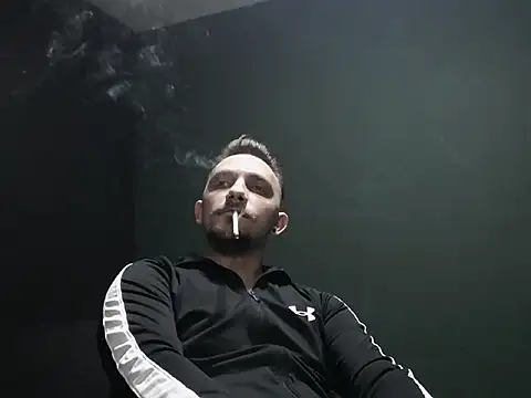 Snapshot of guesswhatbitch chatting on 10/09/25, 08:18 guesswhatbitch online show from 10/09/25, 08:18