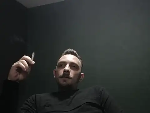 Snapshot of guesswhatbitch chatting on 10/10/25, 06:29 guesswhatbitch online show from 10/10/25, 06:29