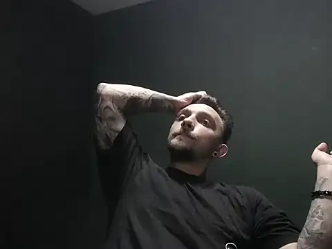 Snapshot of guesswhatbitch chatting on 10/12/25, 03:49 guesswhatbitch online show from 10/12/25, 03:49