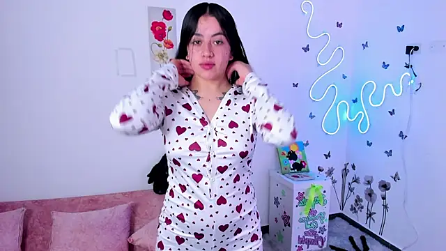 lilielou  online show from 12/22/25, 05:10