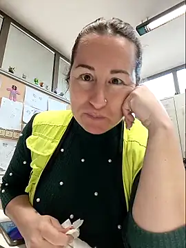 bichota85 online show from 03/12/26, 12:44