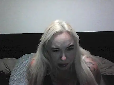 Snapshot of SweetLilith01 chatting on 09/19/25, 07:03 SweetLilith01 online show from 09/19/25, 07:03