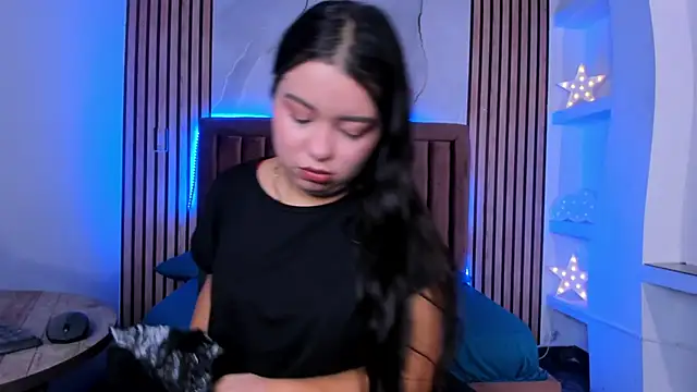 LunaWiill  online show from 10/30/25, 12:28