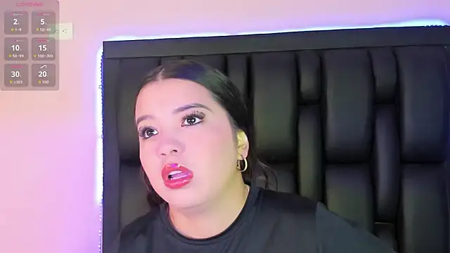 LunaWiill  online show from 11/14/25, 12:15