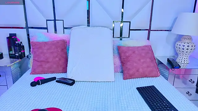 SabrinnaTaylor online show from 11/09/25, 07:23