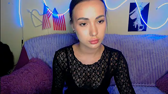 Mia cutie77 online show from 09/18/25, 08:27