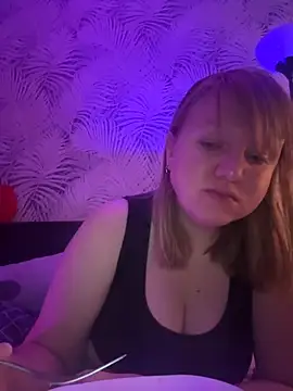 GretieLee online show from 10/10/25, 07:02