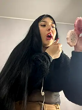 Daphnee-x online show from 12/05/25, 11:41