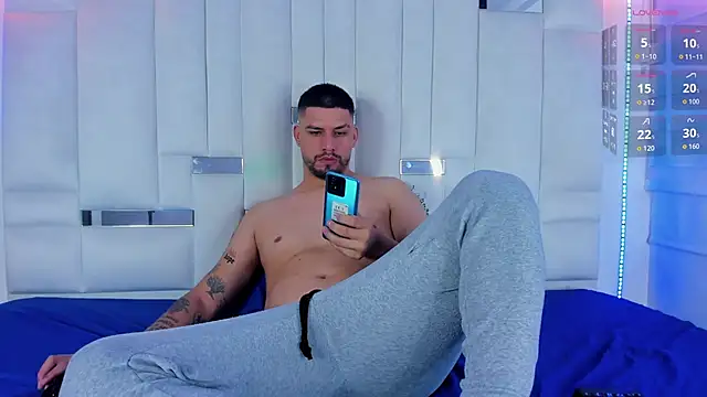 Jacob19  online show from 11/04/25, 03:16