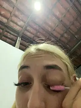 loirinhaaa online show from 04/16/26, 11:51