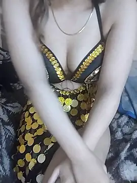 Snapshot of shahinaz-123 chatting on 02/24/26, 10:24 shahinaz-123 online show from 02/24/26, 10:24