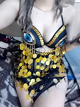 Snapshot of shahinaz-123 chatting on 02/28/26, 10:05 shahinaz-123 online show from 02/28/26, 10:05