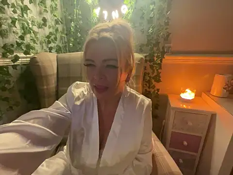 BonnyDesire online show from 10/11/25, 07:34