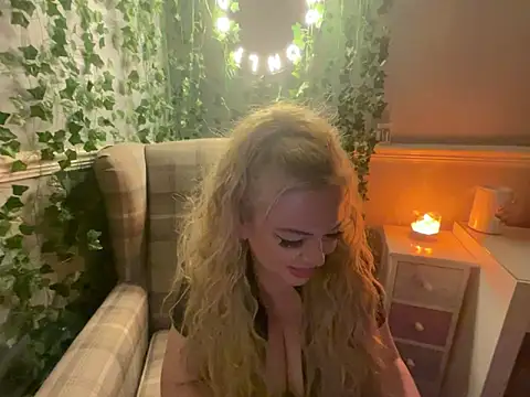 BonnyDesire online show from 10/14/25, 07:03