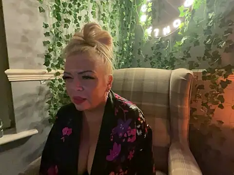 BonnyDesire online show from 10/29/25, 07:37