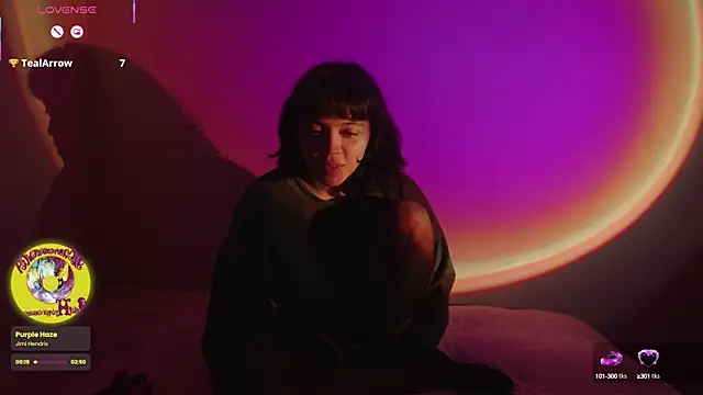 Snapshot of _curiouskitten_ chatting on 09/17/25, 03:08 curiouskitten online show from 09/17/25, 03:08