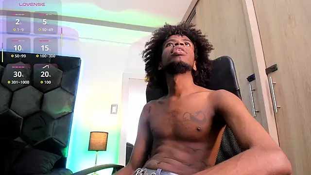 Snapshot of AllexJacob chatting on 07/12/26, 01:29 AllexJacob online show from 07/12/26, 01:29