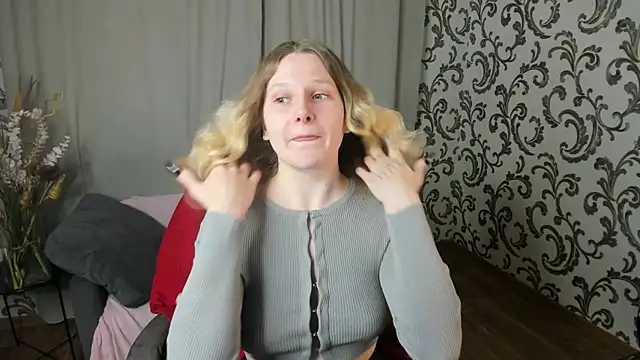  Velvet peach  online show from 11/29/25, 10:18