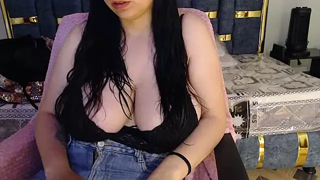 valery cute 18 online show from 11/18/25, 12:53