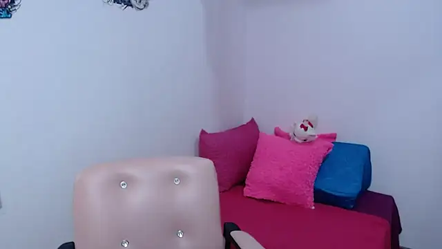 camilavargas  online show from 03/30/26, 11:06