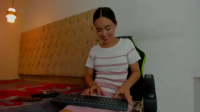 Naomis 35 online show from 01/15/26, 07:39