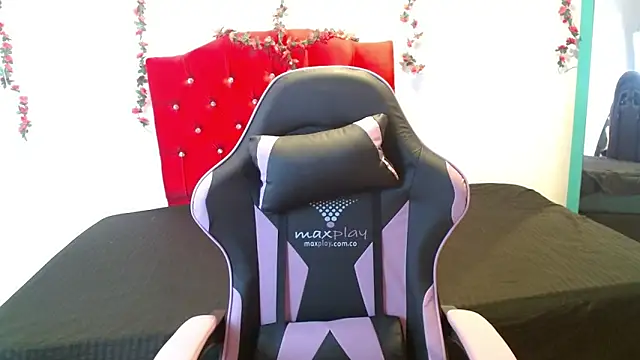 cristal1609 online show from 11/12/25, 01:44