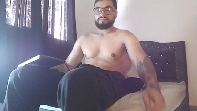 Chrys harris77 online show from 04/15/26, 06:26