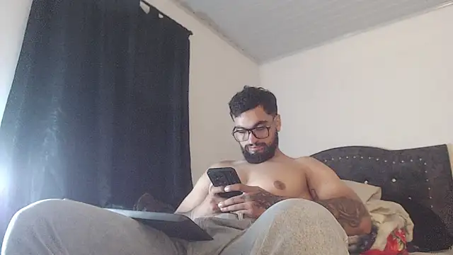 Chrys harris77 online show from 04/17/26, 01:41