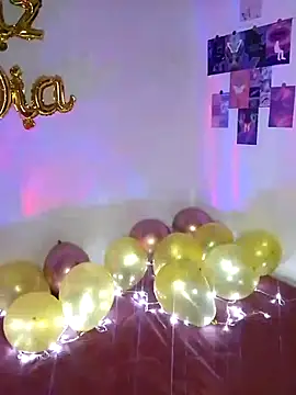 Renata Zoe online show from 11/16/25, 01:33