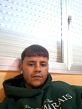 Snapshot of Meenlove chatting on 09/24/25, 07:33 Meenlove online show from 09/24/25, 07:33