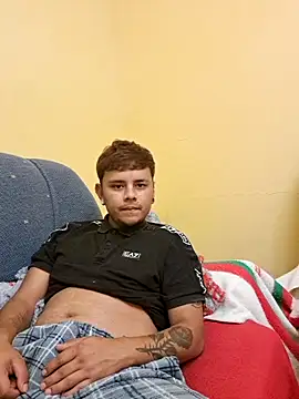 Snapshot of Meenlove chatting on 10/05/25, 08:40 Meenlove online show from 10/05/25, 08:40