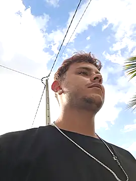 Snapshot of Meenlove chatting on 10/07/25, 02:25 Meenlove online show from 10/07/25, 02:25