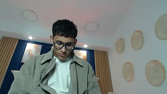 SalvadorFit online show from 03/18/26, 08:12