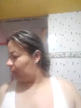 Snapshot of Amalia-sm chatting on 10/14/25, 01:45 Amalia-sm online show from 10/14/25, 01:45