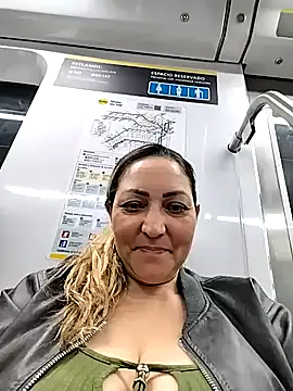 Lunita86 online show from 11/01/25, 01:18