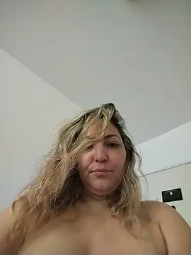 Snapshot of Lunita86 chatting on 06/06/26, 01:38 Lunita86 online show from 06/06/26, 01:38