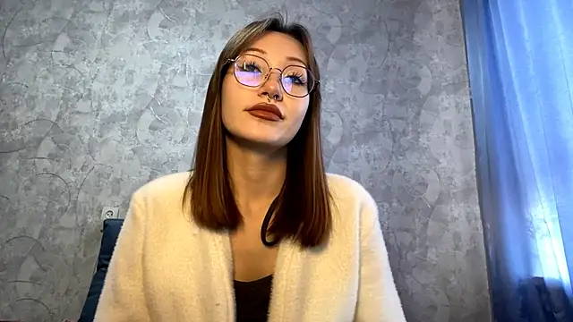 SetsukoBuddemeyer online show from 10/12/25, 01:48