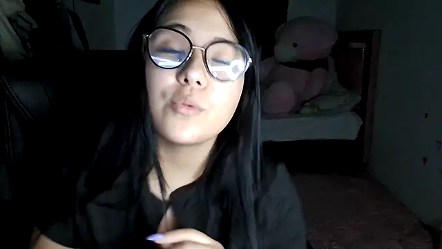 Snapshot of sacha_torres02 chatting on 03/01/26, 11:40 sacha torres02 online show from 03/01/26, 11:40