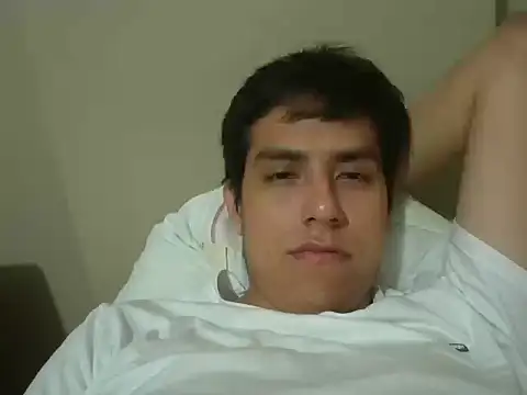 Snapshot of supguyLat chatting on 06/04/26, 05:35 supguyLat online show from 06/04/26, 05:35