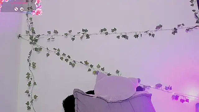 Lilithh Kuro online show from 11/19/25, 12:54