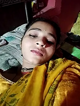 Snapshot of R_Roshni chatting on 09/27/25, 06:24 R Roshni online show from 09/27/25, 06:24