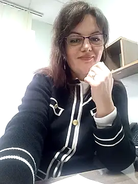 ValeriaLove43211 online show from 12/22/25, 12:02