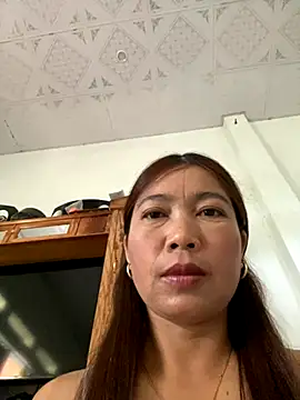 Milky-milk online show from 10/09/25, 02:20